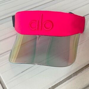 Alo Airlift Solar Visor - hot pink